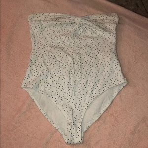 FOREVER 21 STRAPLESS BODYSUIT ⭐️